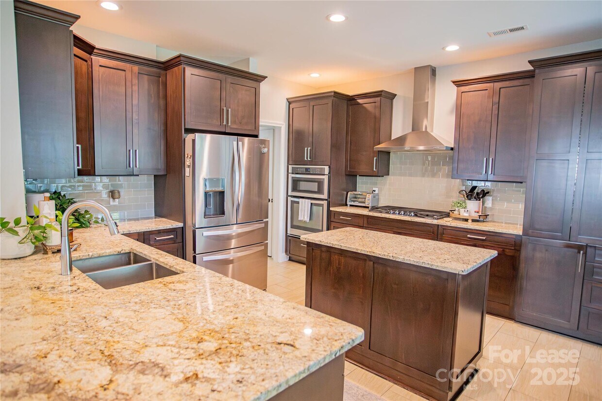 Foto principal - 615 Circle Trace Rd