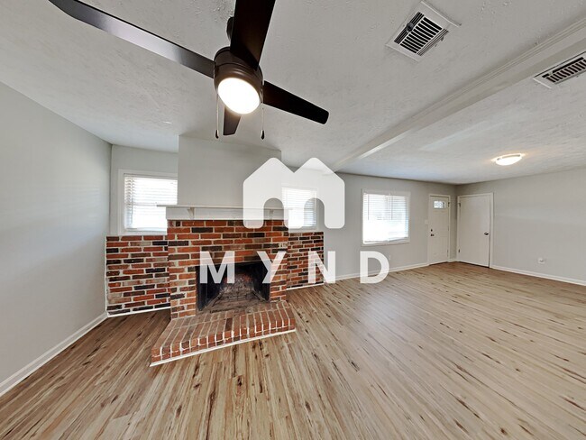 Building Photo - 3853 Westway Dr