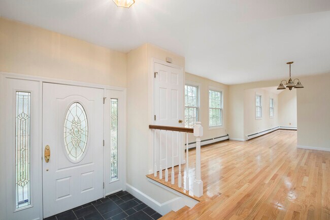 Foto del edificio - 9 Juniper Valley Ct