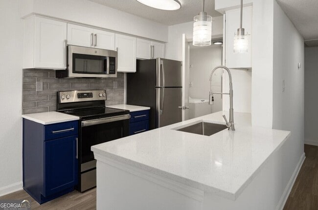 Foto del edificio - 6873 Peachtree Blvd