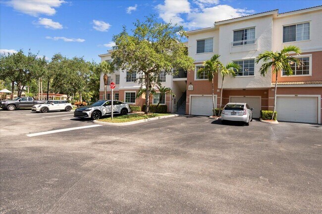 Foto del edificio - 5203 Myrtlewood Cir E