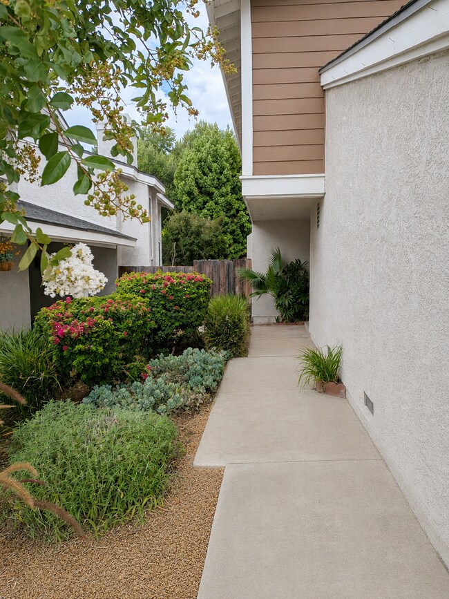 Foto del edificio - 3727 Mesa Oak Ln