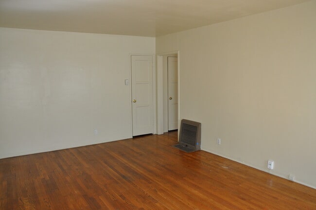 Building Photo - 518 Naranja Dr