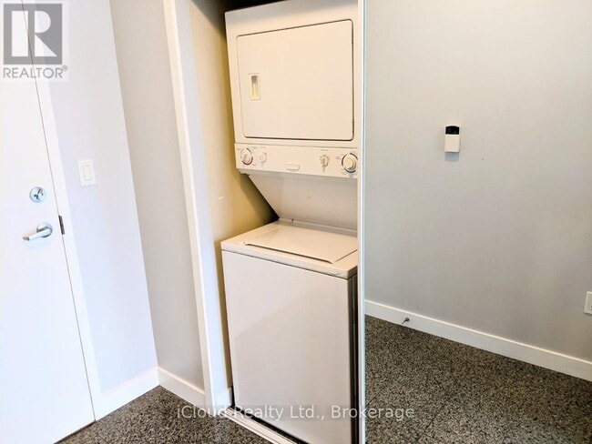 Building Photo - 5 Mariner Terrace