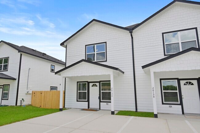 Building Photo - 2613 Randolph Rd