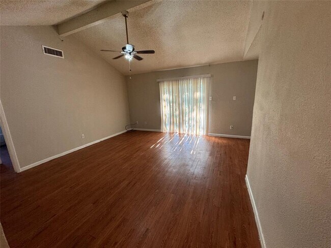 Building Photo - 3803 Dalmatian Dr