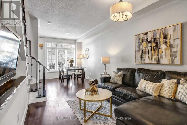 Photo du bâtiment - 25 Hounslow Ave