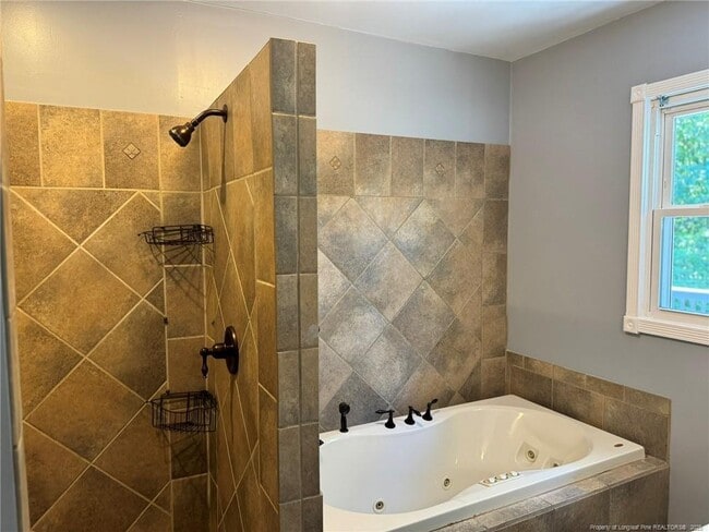 Building Photo - 6607 Sherrod Pl