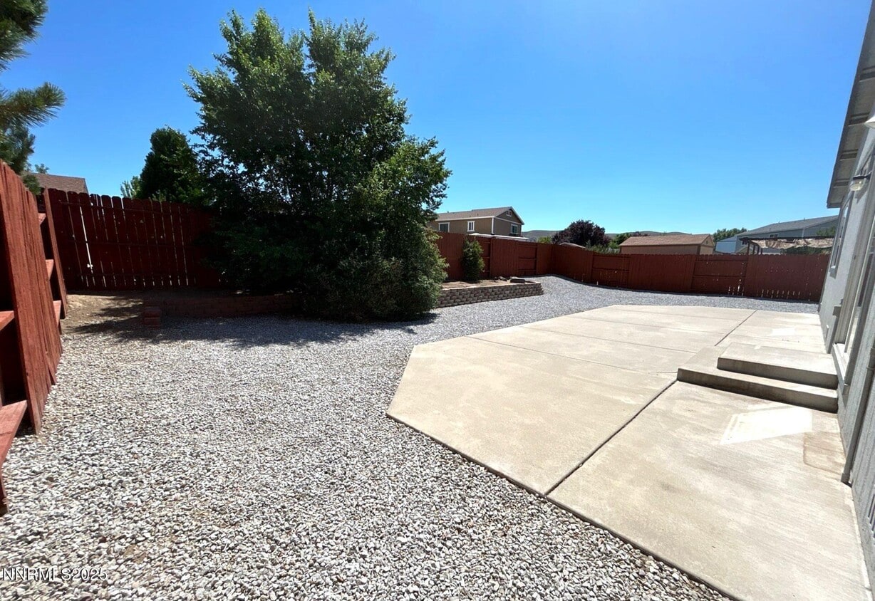 Building Photo - 18127 Alexandria Dr