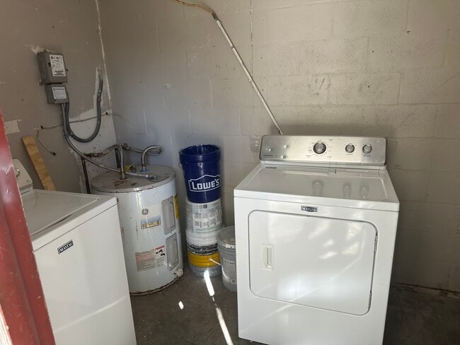 laundry room - 5931 Crestmont St