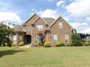 Building Photo - 602 Oak Run Dr