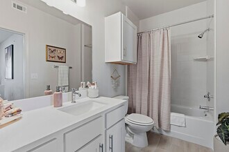 Building Photo - 152 Northland