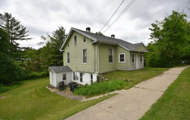 Building Photo - 89 Pecks Rd