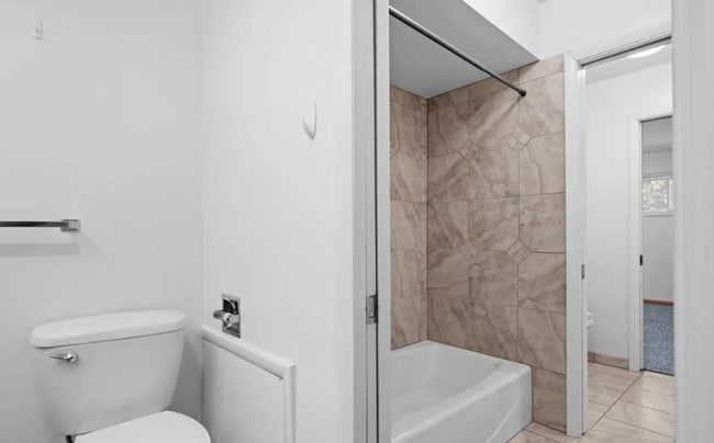 Building Photo - 788 E 1500 N