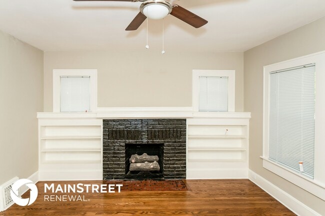 Building Photo - 8426 4th Ave S