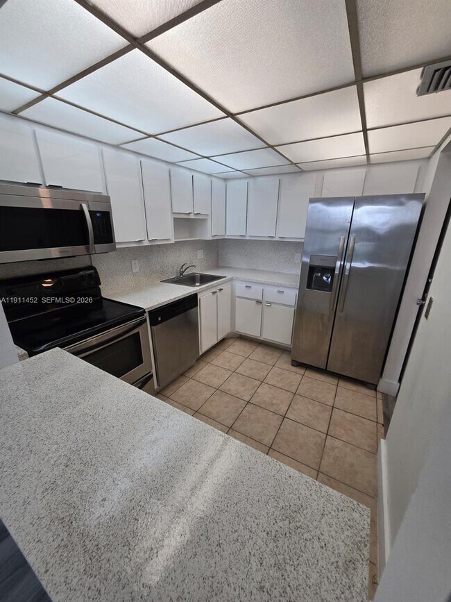 Foto del edificio - 13499 Biscayne Blvd