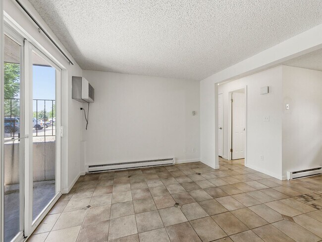 Foto del edificio - 1684 Riverside Ave