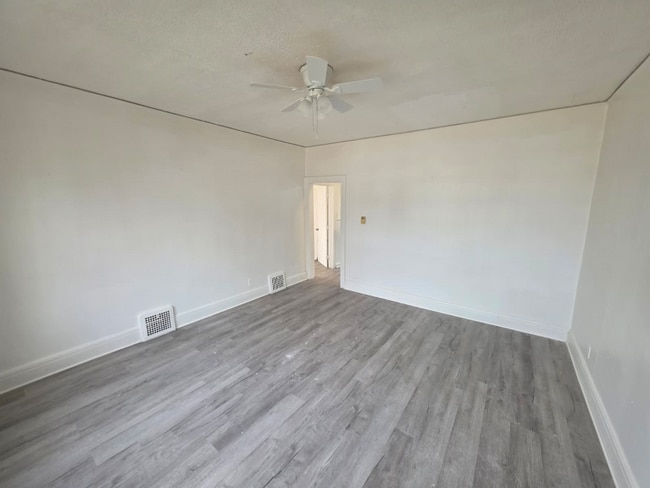 Foto del edificio - 22727 Rein Ave