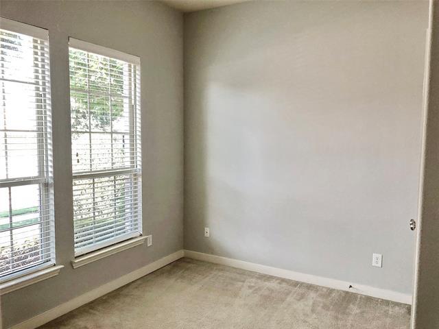 Foto del edificio - 10801 Sexton Dr