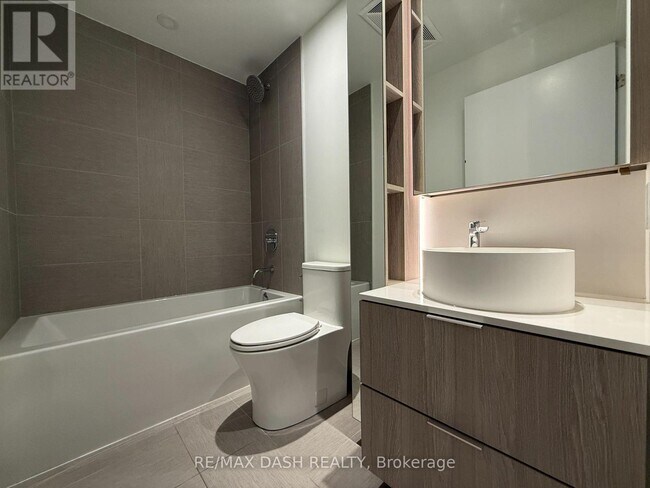 Building Photo - 28 Ann St