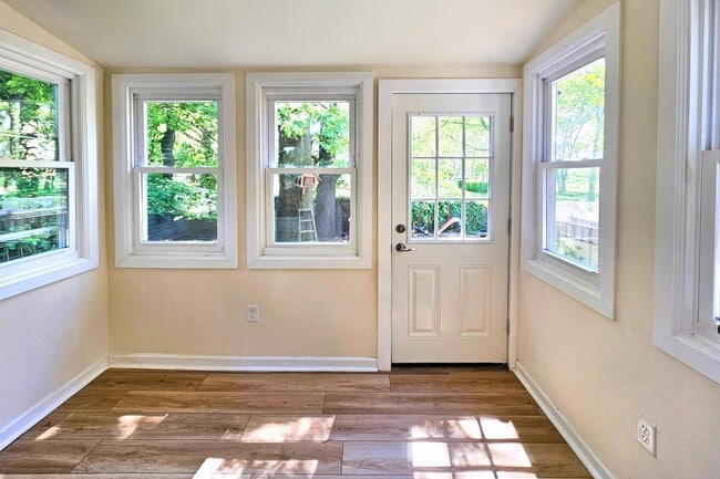 Building Photo - 45 Gautier Ave