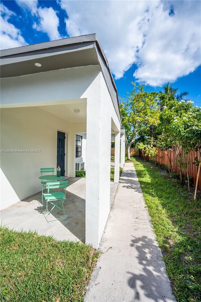 Foto del edificio - 1110 NW 6th Ave