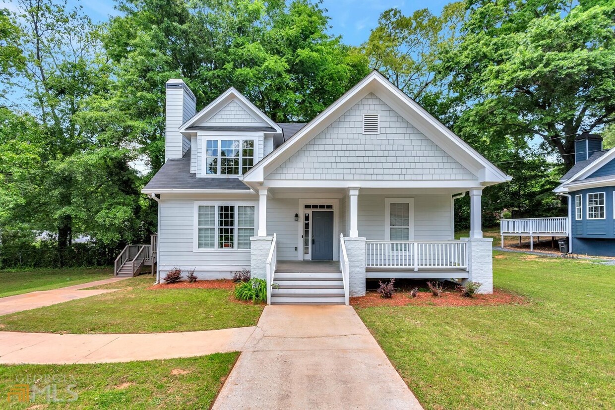 Foto principal - 3277 College St