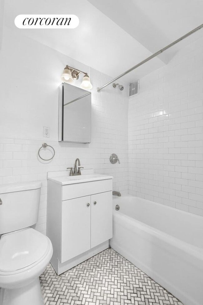 Foto del edificio - 99 Lafayette Ave