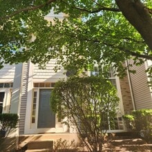 Building Photo - 830 Summit Creek Dr