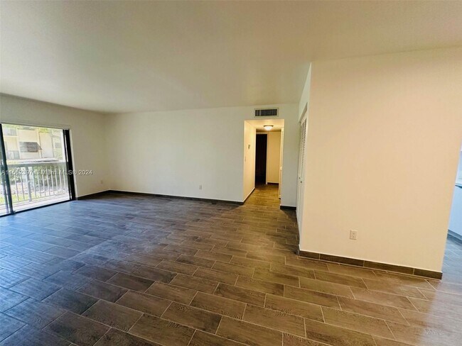 Building Photo - 7915 SW 86th St