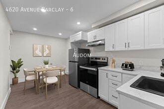 Building Photo - 4620 Av. Barclay