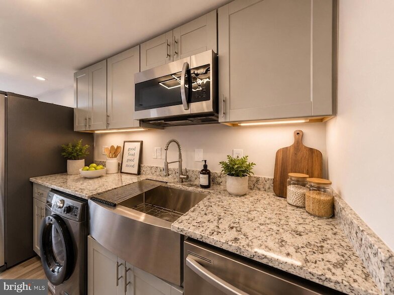 Photo - 4600 Duke Street Unit 1624