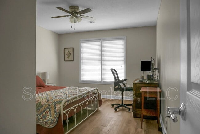 Building Photo - 4322 Briarstone Ct