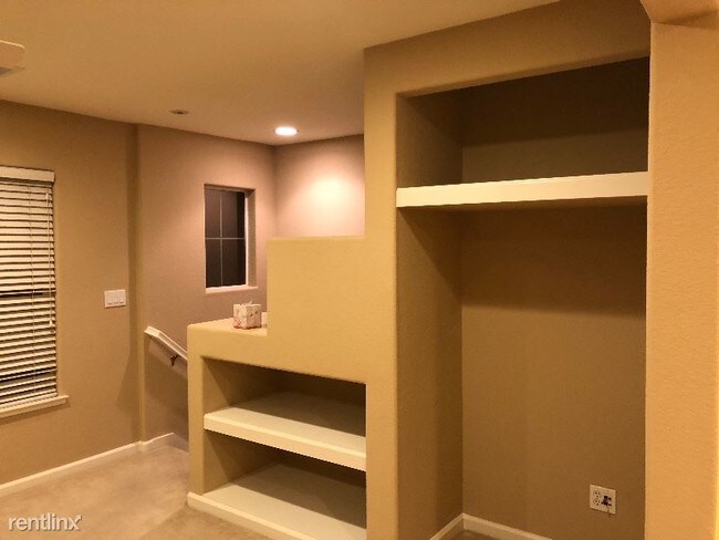 Foto del edificio - 1453 E Gate Way