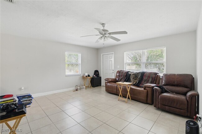 Foto del edificio - 11580 Dean St