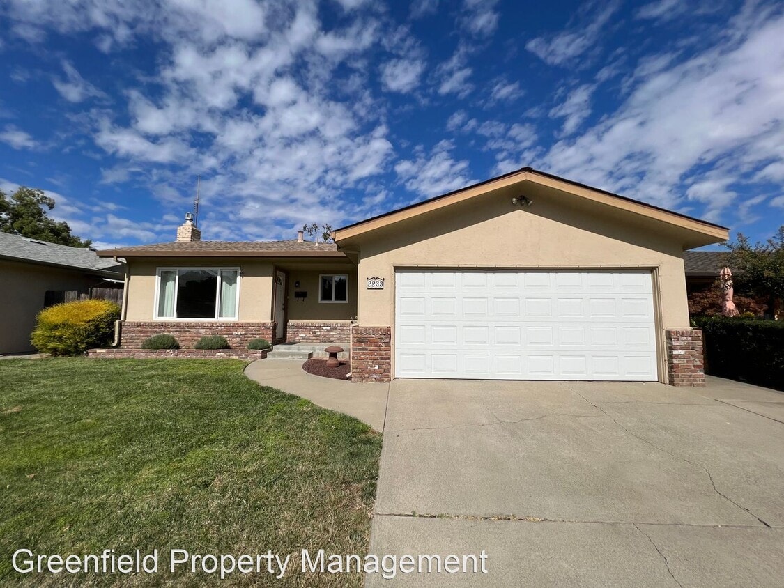 Primary Photo - 3 br, 2 bath House - 2233 Aladdin Way