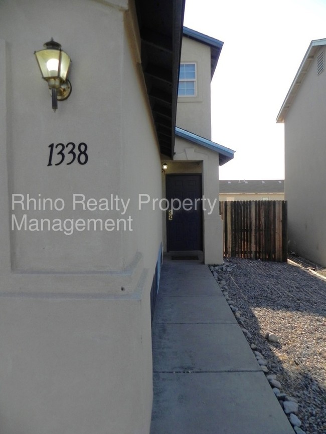 Building Photo - 1338 Ojo Sarco St SW