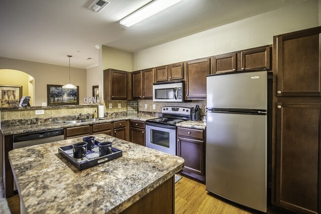Interior Photo - Vintage Creekwood Park Apartments