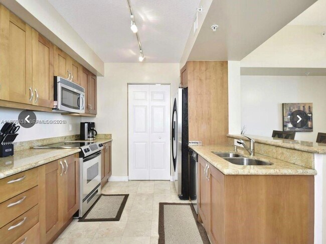 Foto del edificio - 1755 E Hallandale Beach Blvd