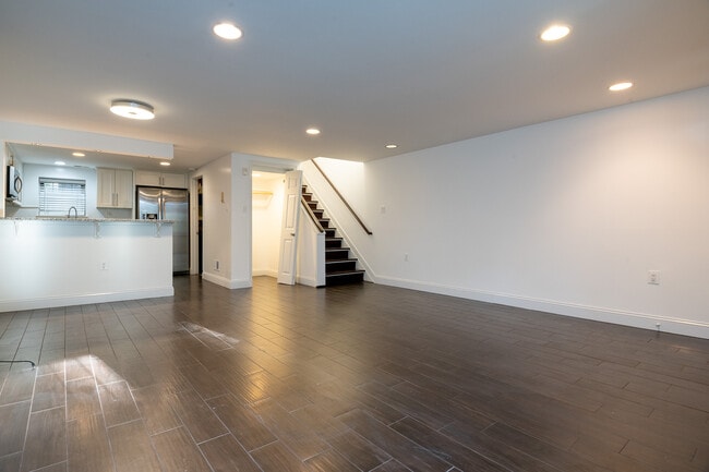 Building Photo - 1614 15th St NW