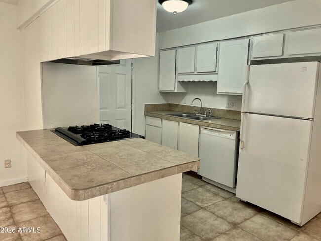 Foto del edificio - 949 W Parkway Blvd