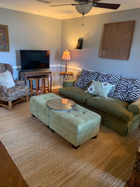 Foto principal - 1064 N Montgomery St