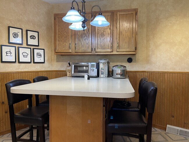 Foto del edificio - 1708 Howlett Ln