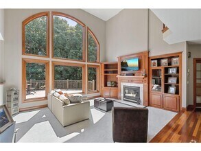 Building Photo - 960 Bayside Ln