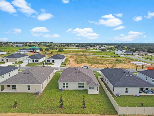 Building Photo - 616 Royal Palm Dr
