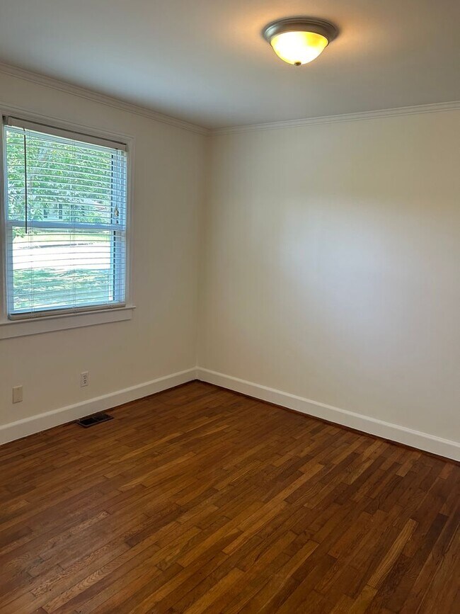 Building Photo - Neely Avenue in Spartanburg