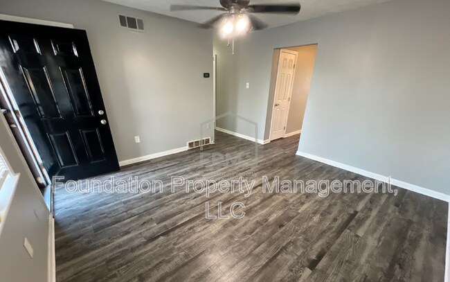 Building Photo - 4325 Merlcrest Cove