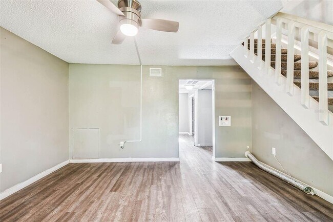 Foto del edificio - 103 Brigadoon Dr