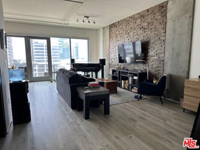 Foto del edificio - 1100 S Hope St