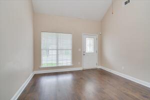 Building Photo - 2114 Reserve Ln